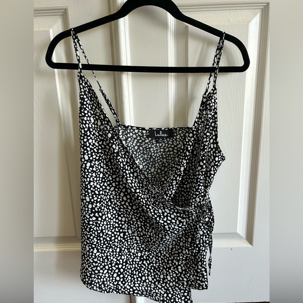 Lulu’s Doting Love Black and White Print Wrap Top, Size M - Picture 5 of 6
